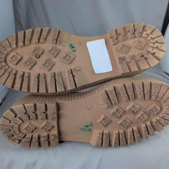 Beige Short Boots Size 10 Winter White Almond Charlotte Russe - Picture 13 of 13